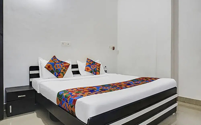 FabHotel Galaxy Airport Inn