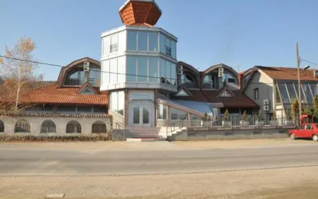 Inn Zormaris-M