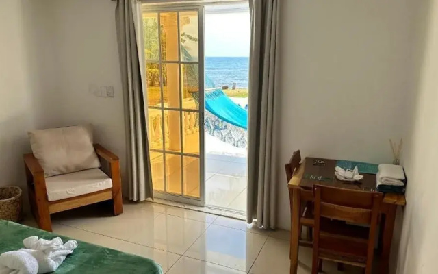 Emerald Luxe Suites