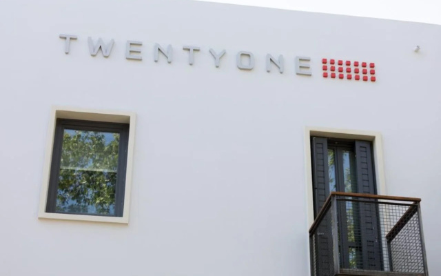 The Twenty One Hotel
