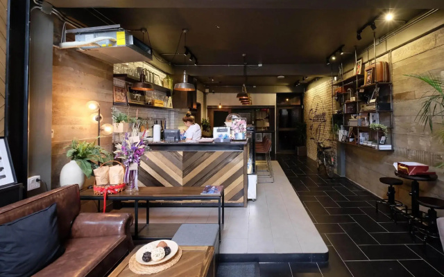 Saylomyen Cafe  Hostel
