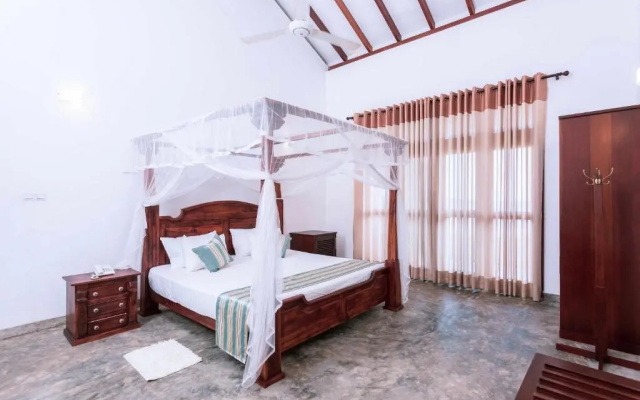 360 Surf Weligama Bay