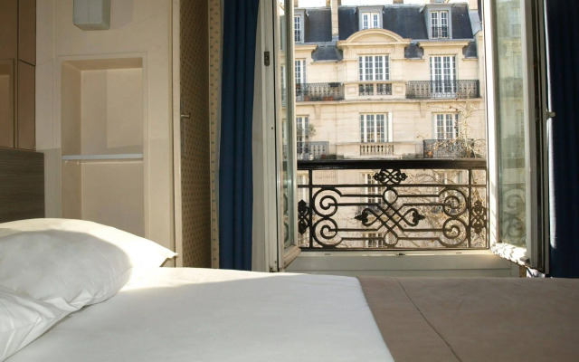 Отель Eiffel Kensington