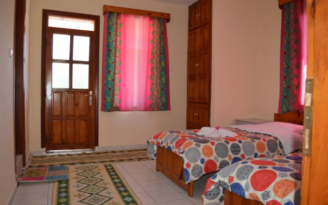 Erasmus Apart Hotel