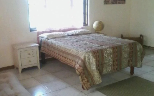 Dolphin Bay Yoga Guest House