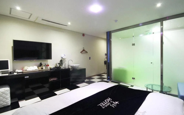 Healing Hotel