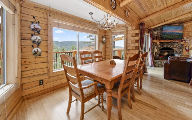 Moon Bear Lodge