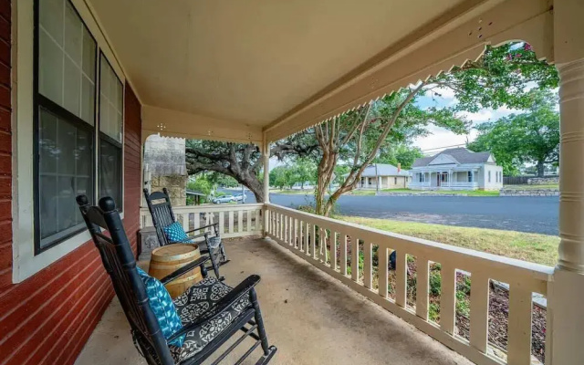 Suite Elliana W/hot Tub & Outdoor Fireplace!