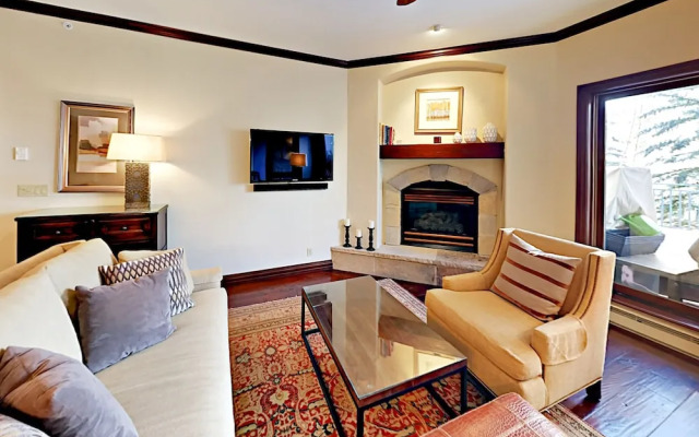 31 Avondale #105 - 3 Br Condo