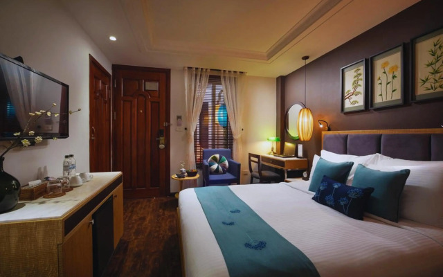 Essence Palace Hotel