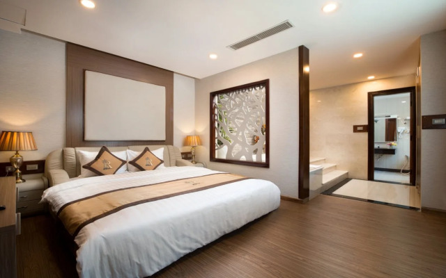 Royal Palace Hotel