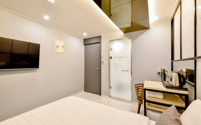 The SWEET Hotel