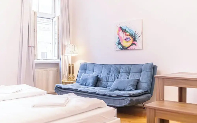 Simple 2 Bedroom Apartment with WiFi