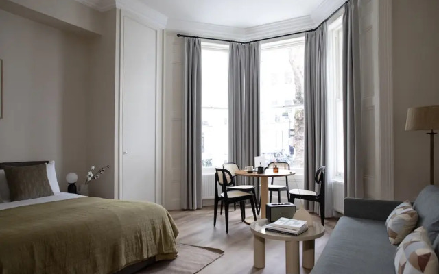 Gulaid House Knightsbridge by Bob W London