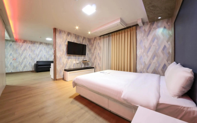 Camellia Hotel