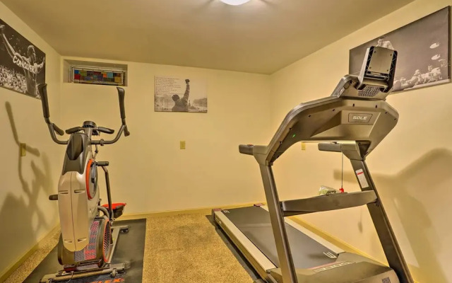 Spacious Oneida Retreat w/ Game Room!