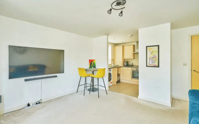 Charming 2-bedroom Flat in South Croydon