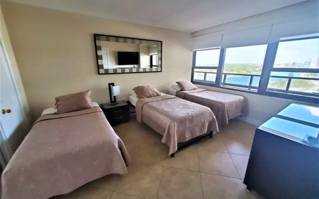 Alexander 1620 3 Bedroom Apts by RedAwning