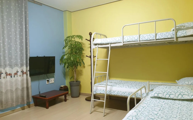Chowoo Guesthouse