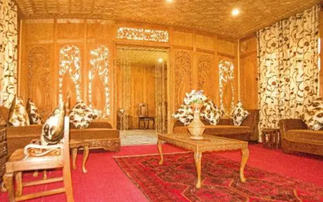 Prince of Kashmir Group of Houseboat
