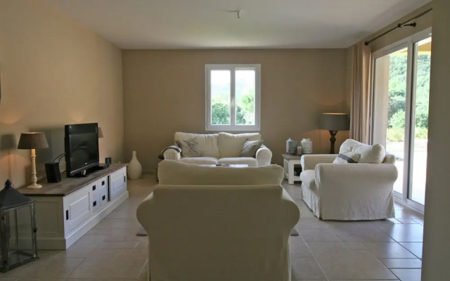 Contemporary villa in Le Plan-de-la-Tour with pool