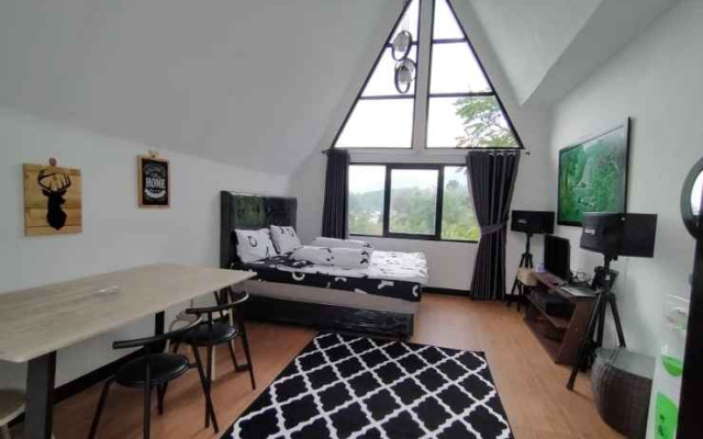 Triangle Marindu Ciater