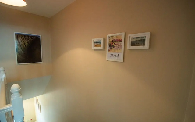 Modern Central Three Bedroom House