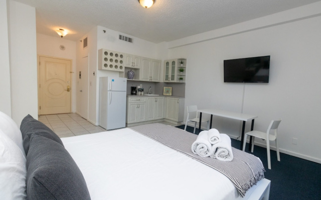 306 Studio Hollywood Beach