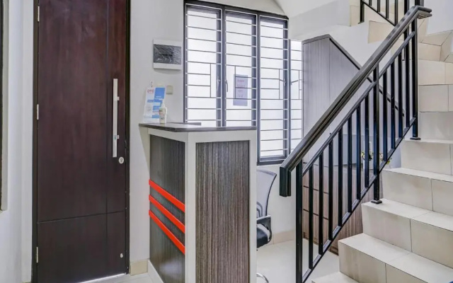 OYO 90940 Guesthouse Colombus G12