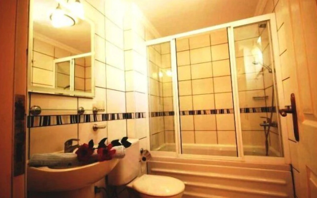 Royal Heights Adabuku 3 Bedrooms Villa