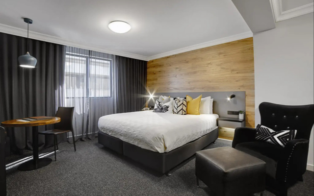 Townhouse Hotel