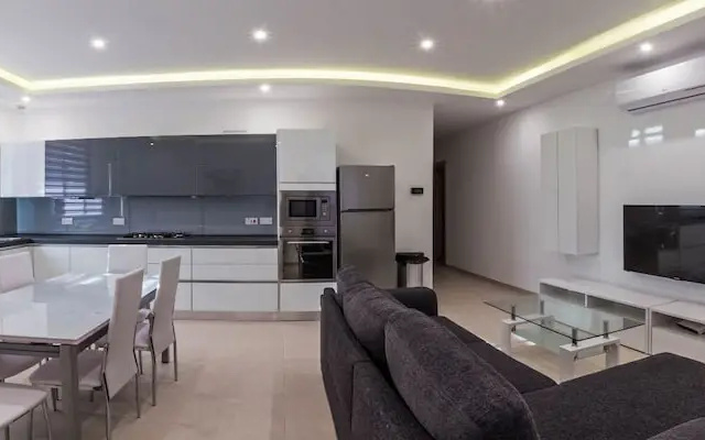 Ocean Gardens B3