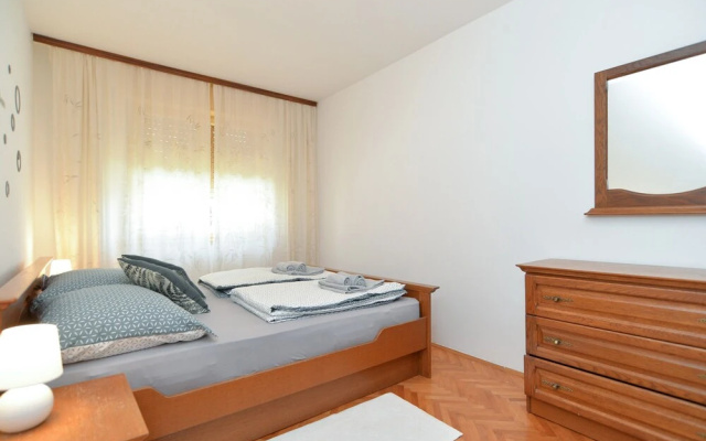 Apartment 1905