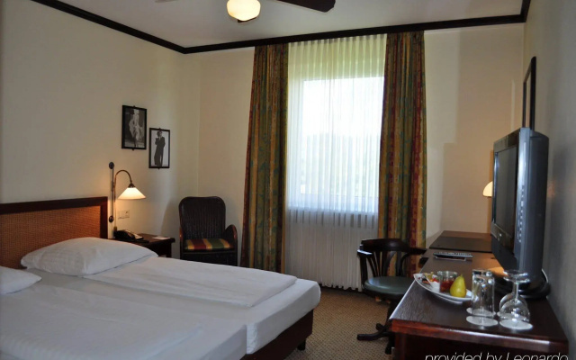 Trans World Hotel Donauwelle