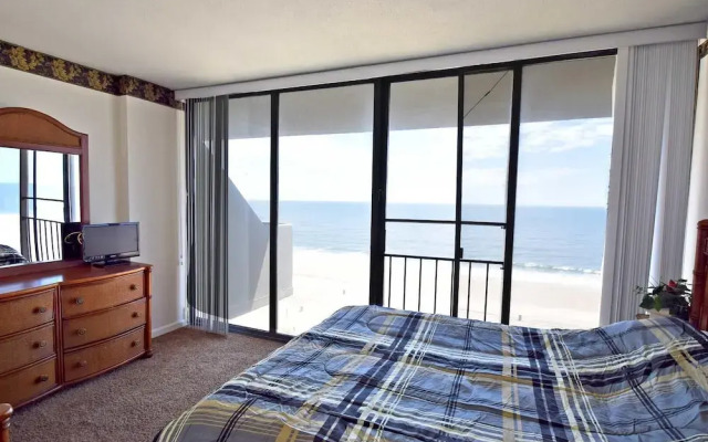 Century I 702 2 Bedroom Condo by RedAwning