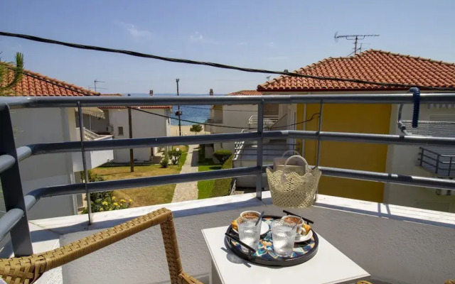 Endless Blue Apartment by Rentals Pro
