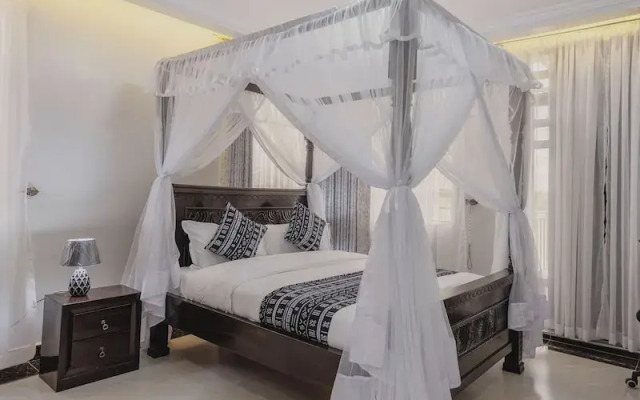 Skyhut Boutique House