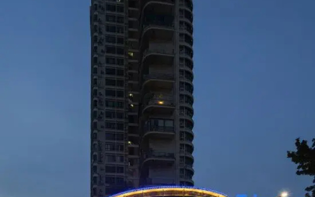 Starway Hotel (Shenzhen Bao'an Center Baoti Subway Station)