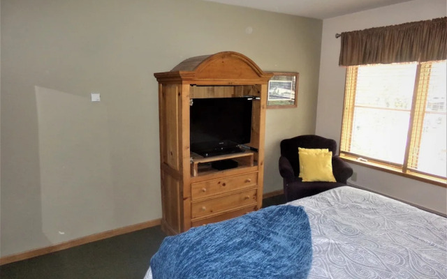 BBCS Black Bear Lodge Deluxe 2Bed 2Bath