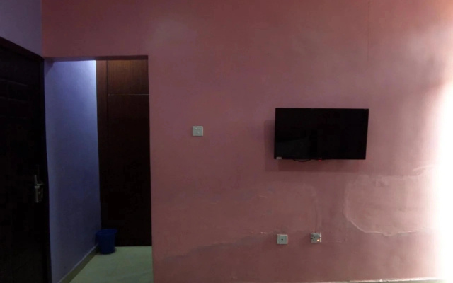 Отель Alheri Suites