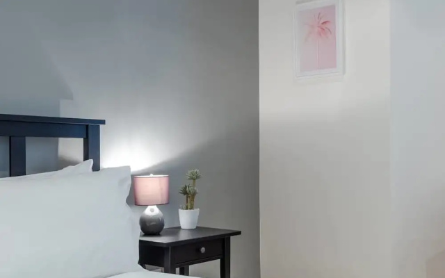 Newly Refurbished 1 Bedroom for 4 in Chelsea
