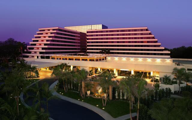 Renaissance Newport Beach Hotel In United Renaissance Newport Beach Hotel In United