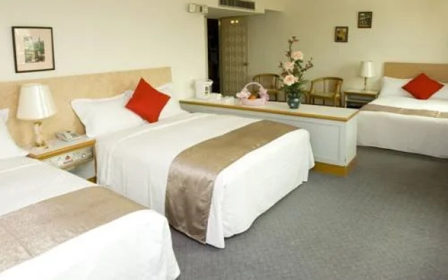 Garden Plaza Hotel
