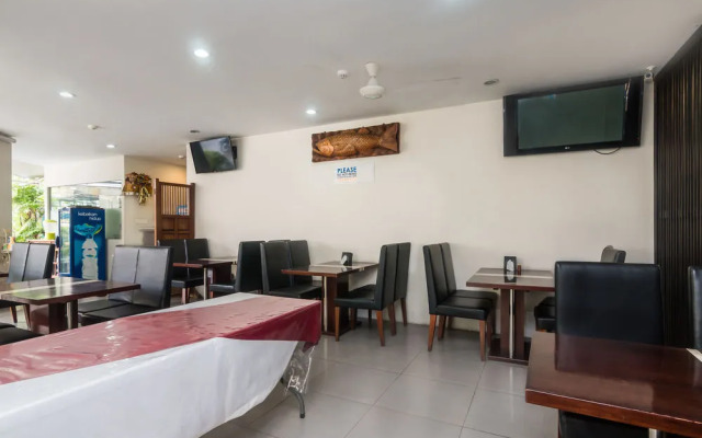 ZEN Rooms Kuta Sentral Parkir 2