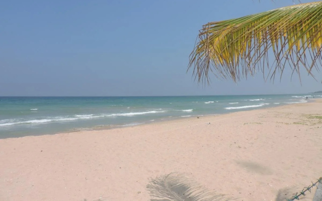 Palm Beach Nilaveli Hotel