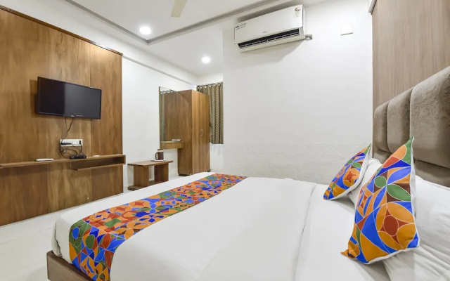 Fabhotel Maan Palace