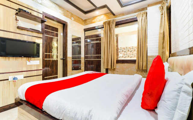 OYO 67884 Orange Residency