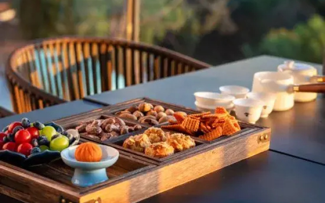 Heyi Shanyin Homestay (Linyishan Huaqing Palace)