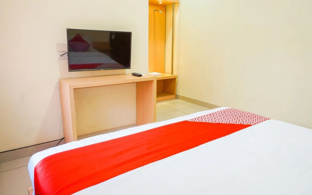 Hotel Kurnia by OYO Rooms