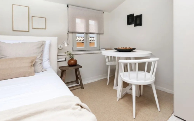 Calnova Suites